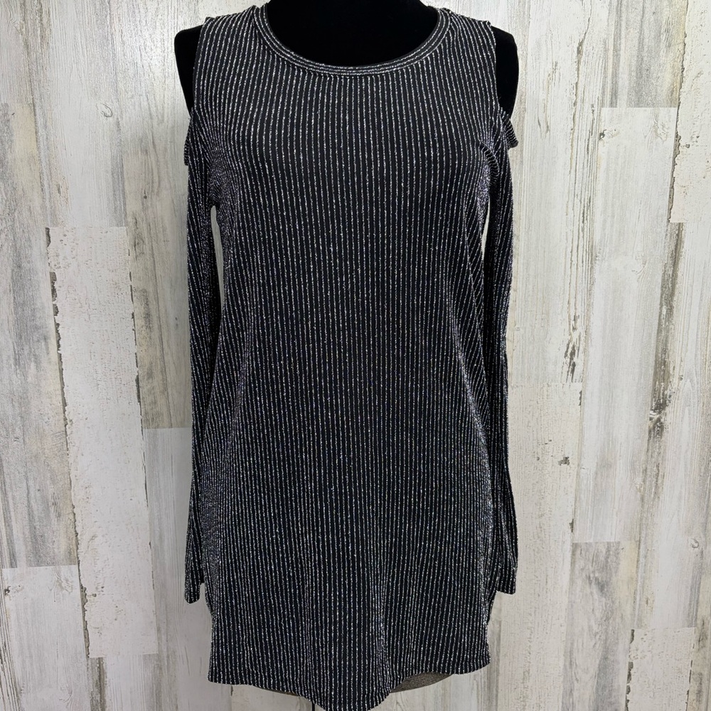 MICHAEL Michael Kors Black Silver Metallic Cold-Shoulder Knit Tunic Top